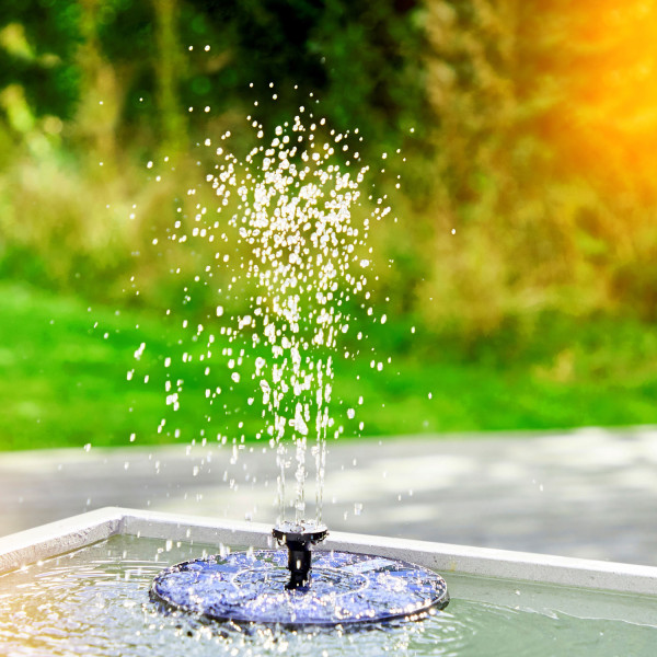 Solar Fontäne - Wasserspiel - Sonnenenergie - Sprühhöhe 28-50cm - D: 16cm - Garten