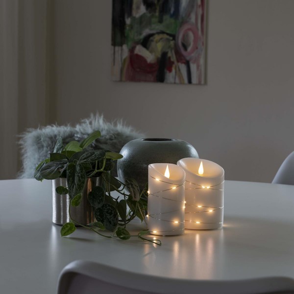 LED Kerze - Echtwachs - mit silberfarbenem Draht - 3D Flamme - Timer - H: 13,5cm - D: 7,5cm - weiß