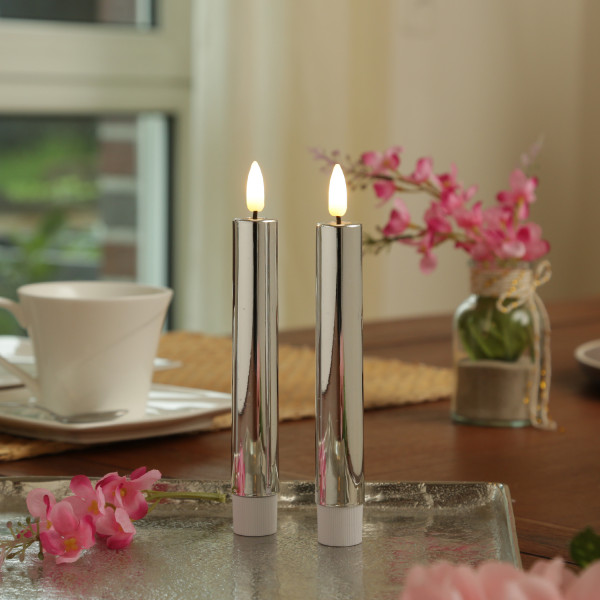 LED Stabkerzen - Tafelkerzen aus Kunststoff - H: 17cm - Timer - silber glänzend - 2er Set