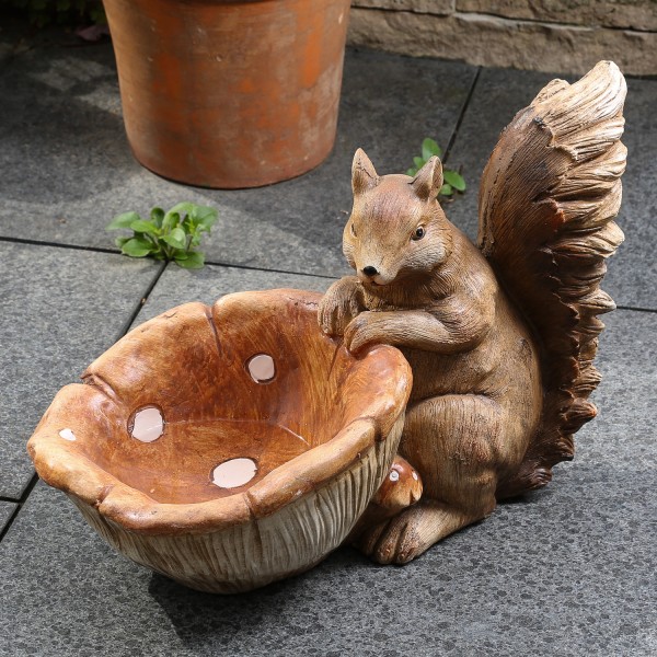 B-Ware Futterstelle Eichhörnchen mit Pilzschale - Gartenfigur - Vogeltränke - Kunststein - H:32,5cm