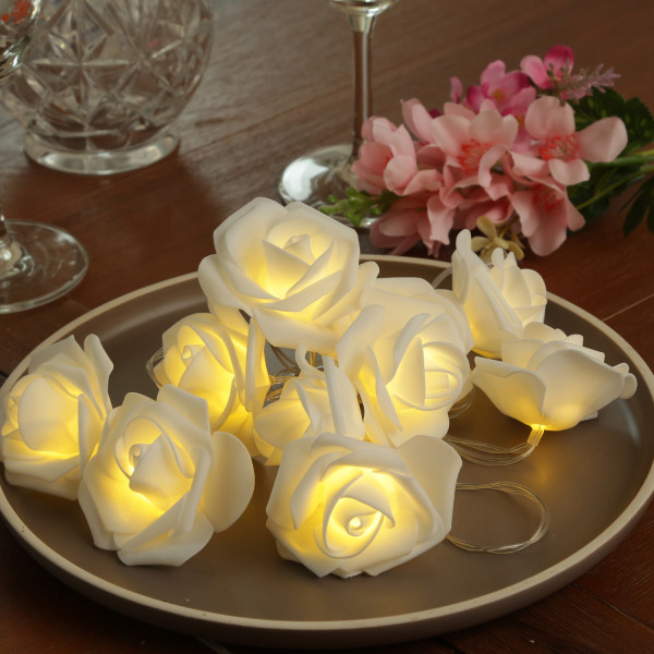 LED Lichterkette Rosen - 10 leuchtende Rosen - Timer - Batteriebetrieb - L: 1,8m - für Innen - weiß