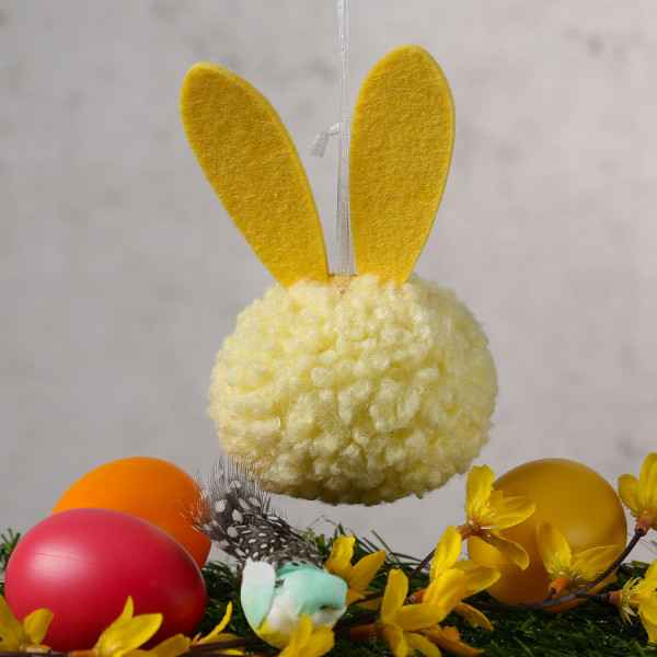 Pompom Osterhase mit Filzohren - Dekofigur - zum Aufhängen - H: 12cm - für Innen - gelb