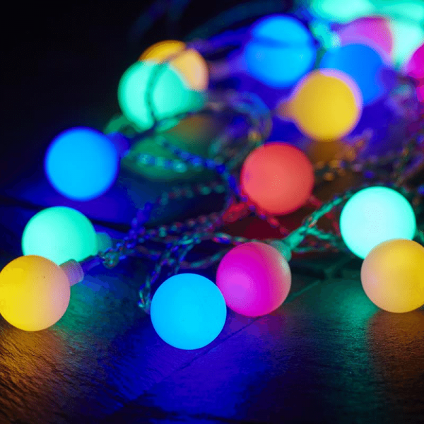 LED Lichterkette "Berry" - 50 bunte, opale LED - L: 7,35m - transparentes Kabel - Outdoor