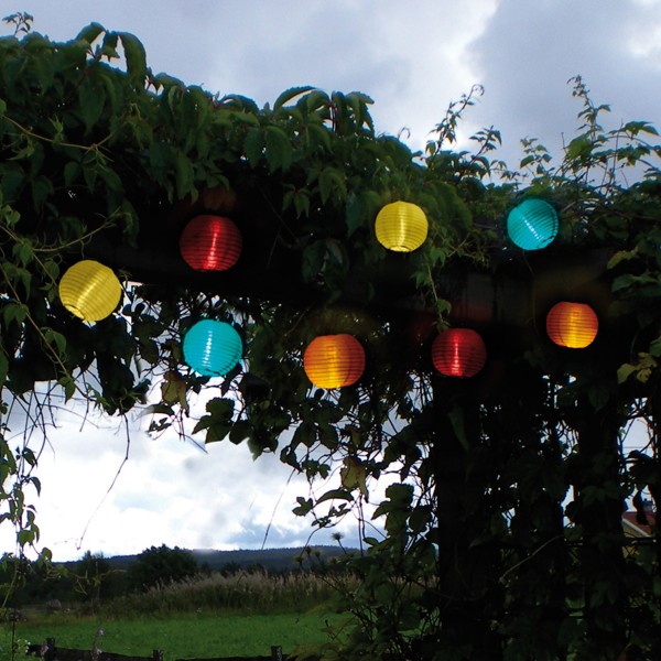 LED Solar Lichterkette Festival - kaltweiß - 10 bunte Lampions - L: 2,70m - outdoor
