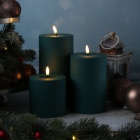 Vorschau: LED Stumpenkerze MIA - Kunststoff - realistische 3D Flamme - H: 10cm - D: 10cm - Außen - dunkelgrün Vorschau: LED Stumpenkerze MIA - Kunststoff - realistische 3D Flamme - H: 10cm - D: 10cm - Außen - dunkelgrün