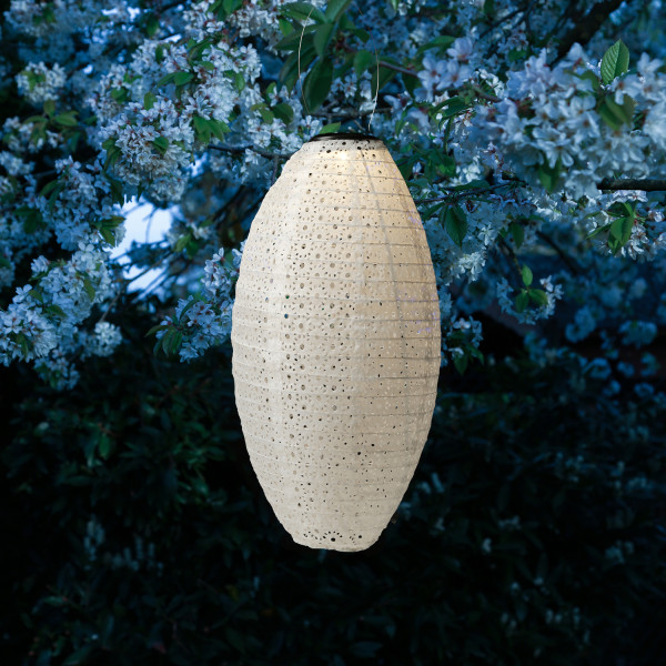 LED Solar Lampion oval - mit Blumenmuster - warmweiße LED - H: 38cm - D: 23cm - Lichtsensor - weiß