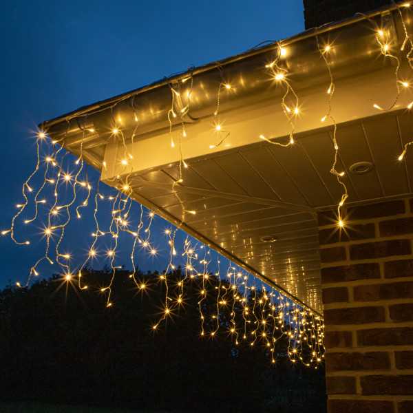 LED Lichtervorhang Eisregen - Blinkfunktion 400 warmweiße LED - L: 7,9m, H: 0,7m - für Außen