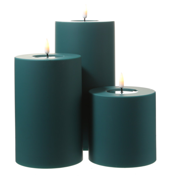 LED Stumpenkerze MIA - Kunststoff - realistische 3D Flamme - H: 10cm - D: 10cm - Außen - dunkelgrün