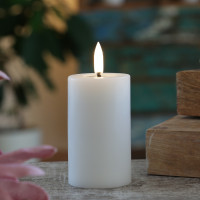 Vorschau: LED Mini Kerze THEA - Echtwachs - 3D Flamme mit Wachsspiegel - D: 5cm - H: 7,5cm - Timer - weiß Vorschau: LED Mini Kerze THEA - Echtwachs - 3D Flamme mit Wachsspiegel - D: 5cm - H: 7,5cm - Timer - weiß