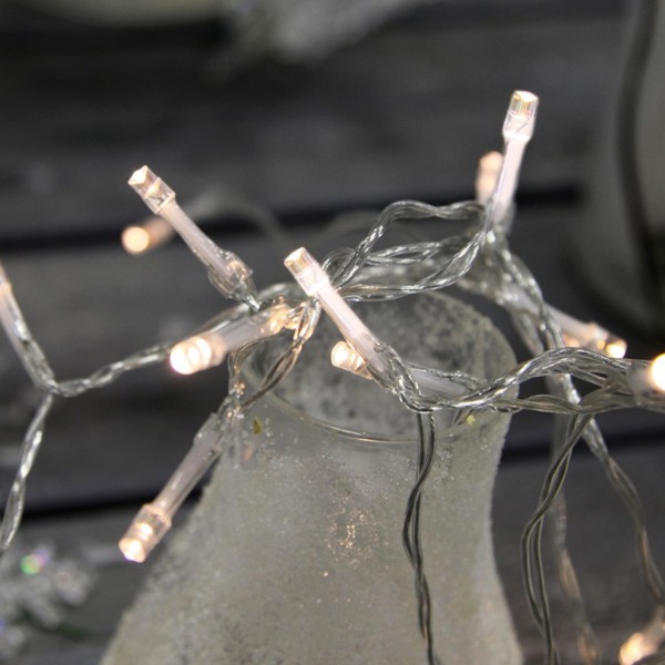LED Lichterkette - 50 hellweiße LED - Batteriebetrieb - Timer - L: 7,5m - transp. Kabel - für Außen
