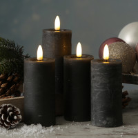 Vorschau: LED Kerzenset LINA - Rustik-Optik - Echtwachs - H: 12,5cm - D: 5cm - Timer - grau - 4er Set Vorschau: LED Kerzenset LINA - Rustik-Optik - Echtwachs - H: 12,5cm - D: 5cm - Timer - grau - 4er Set