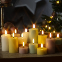 Vorschau: LED Mini Kerze THEA - Echtwachs - 3D Flamme mit Wachsspiegel - D: 5cm - H: 7,5cm - Timer - weiß Vorschau: LED Mini Kerze THEA - Echtwachs - 3D Flamme mit Wachsspiegel - D: 5cm - H: 7,5cm - Timer - weiß