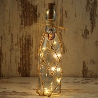 Vorschau: LED Dekoflasche MARITIM mit Juteseil und LED Drahtlichterkette - H: 28cm - hellblau Vorschau: LED Dekoflasche MARITIM mit Juteseil und LED Drahtlichterkette - H: 28cm - hellblau