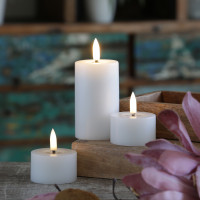 Vorschau: LED Mini Kerze THEA - Echtwachs - 3D Flamme mit Wachsspiegel - D: 5cm - H: 7,5cm - Timer - weiß Vorschau: LED Mini Kerze THEA - Echtwachs - 3D Flamme mit Wachsspiegel - D: 5cm - H: 7,5cm - Timer - weiß