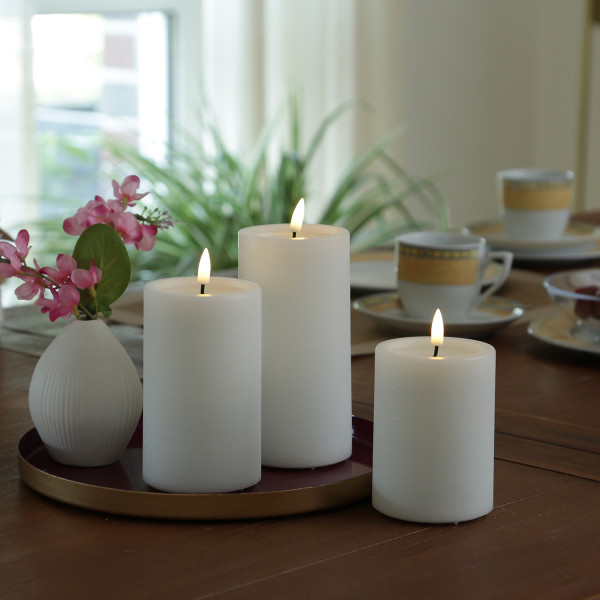 LED Kerzenset UNIQUE - Rustik-Optik - 3 Größen - mit Batterien/Fernbedienung - weiß - 3er Set
