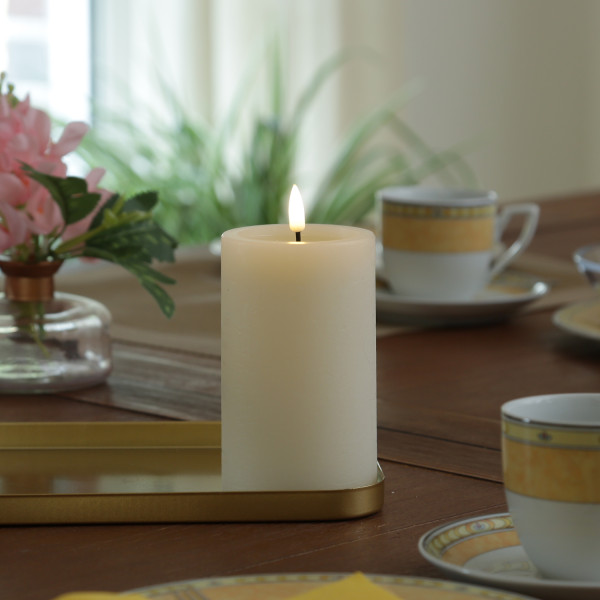 LED Kerze UNIQUE - Rustik-Optik - Echtwachs - H: 12,5cm - D: 7,5cm - bis zu 1500 Std. - creme